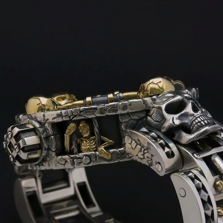 🔥Mysterious Forbidden Bullet Skull Wrist Watch