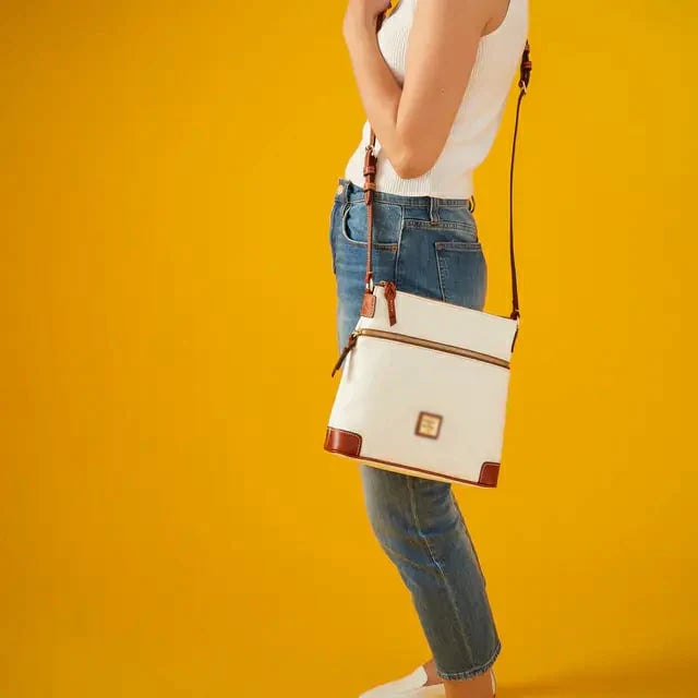 💥 Pebble Grain Crossbody