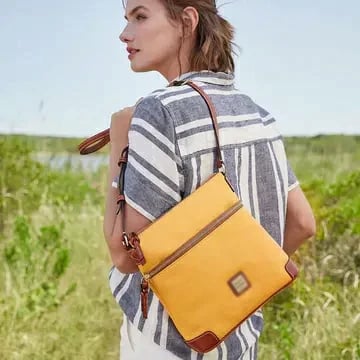 💥 Pebble Grain Crossbody